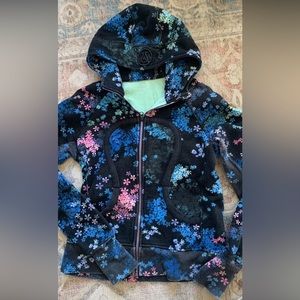 Lululemon Scuba hoodie size 8